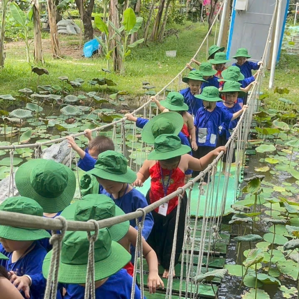 HOẠT ĐỘNG MỘT NGÀY LÀM NÔNG CỦA BÉ